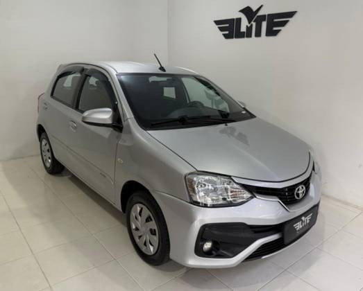 TOYOTA ETIOS 1.5 XS 16V FLEX 4P MANUAL TOYOTA ETIOS 1.5 XS 16V FLEX 4P MANUAL